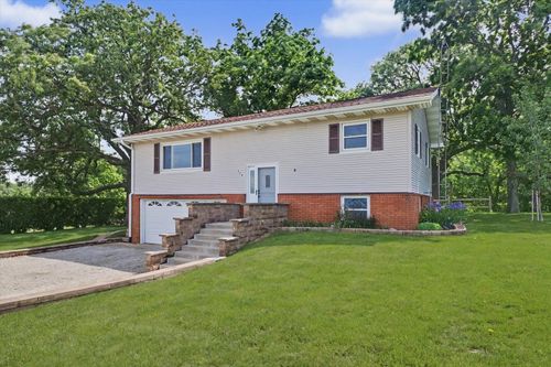 104 Choctaw Trail, Loda, IL, 60948 | Card Image
