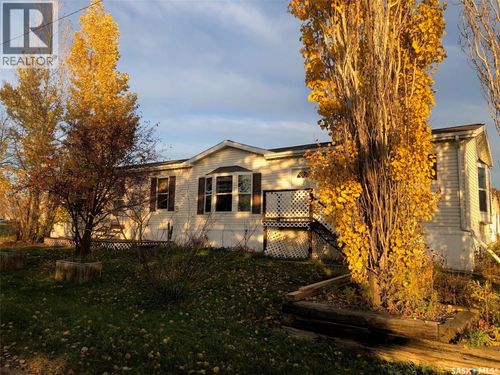 518 Railway Ave Se, Preeceville, SK, S0A3B0 | Card Image