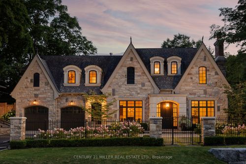 56 Alexander Dr, Oakville, ON, L6J4B4 | Card Image