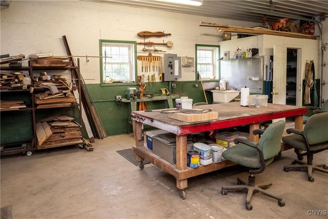 Heated Workshop | Image 31