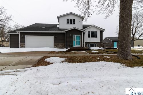 402 Cedar St, Nicollet, MN, 56074-2048 | Card Image