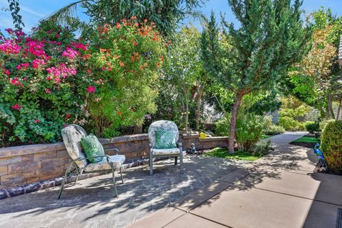 9845 Brierton Ct, Elk Grove, CA, 95757-5142 | Card Image