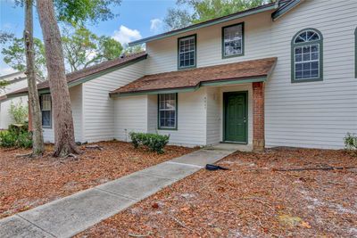 4045 Crossroads Place, Townhouse with 2 bedrooms, 2 bathrooms and null parking in Casselberry FL | Image 2