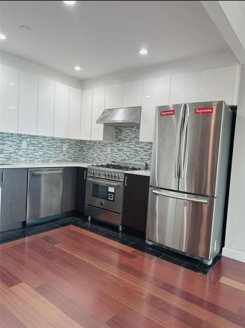 apt-8b-142 37th Ave, Flushing, NY, 11354-4572 | Card Image