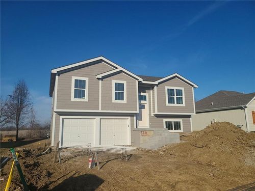 1909 Hawkview Dr, Harrisonville, MO, 64701-6003 | Card Image