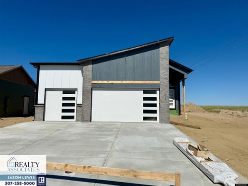 2744 Berkshire Way, Casper, WY, 82609-3896 | Card Image