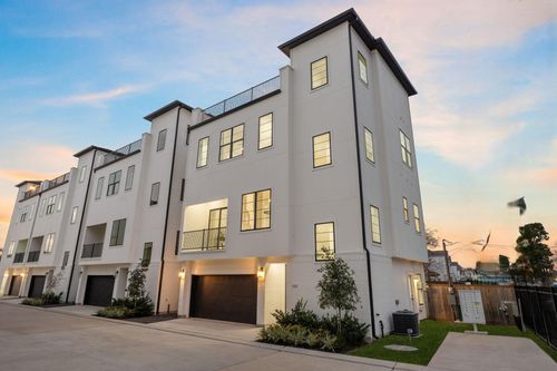 8707 Ojeman Valley Ln, Houston, TX, 77055 | Card Image