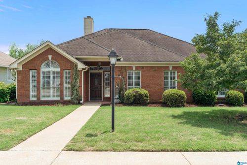 102 Stratford Cir, PELHAM, AL, 35124-2705 | Card Image