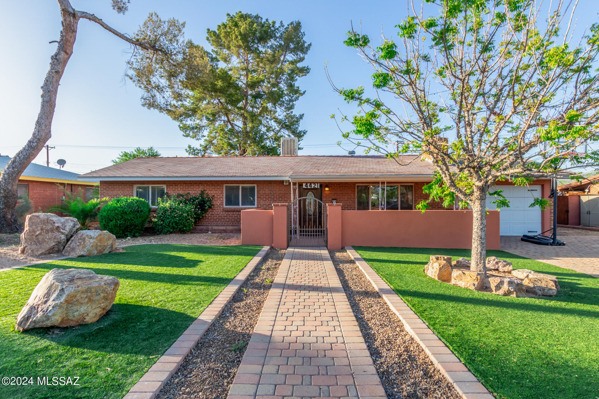 Bryn Mawr Rd, Tucson, AZ 85711