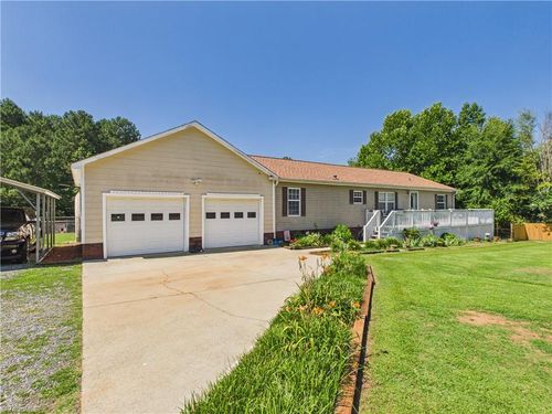 504 Nc Highway 62 E, Pleasant Garden, NC, 27313-9703 | Card Image