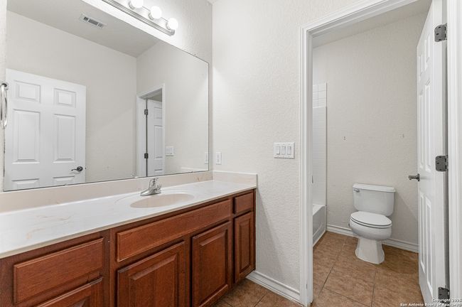 7619 Bit Cir, House other with 3 bedrooms, 2 bathrooms and null parking in Elmendorf TX | Image 29