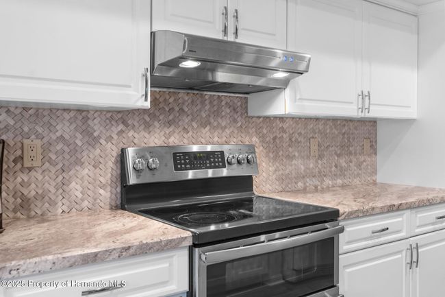 1350 Gatewood Ave, House other with 3 bedrooms, 2 bathrooms and null parking in Spring Hill FL | Image 10