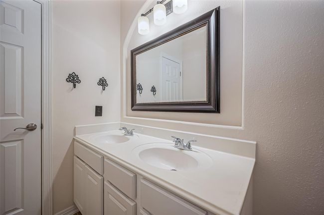 Hallway bath vanity | Image 31