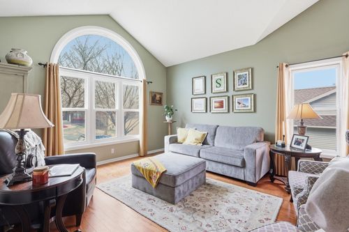 14657 Bridle Ridge Trl Ne, Prior Lake, MN, 55372-1146 | Card Image