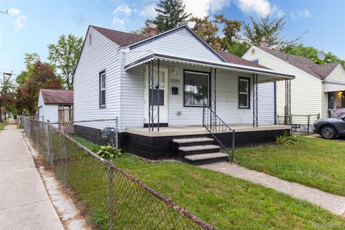1403 E Bernhard Ave, Hazel Park, MI, 48030-2313 | Card Image