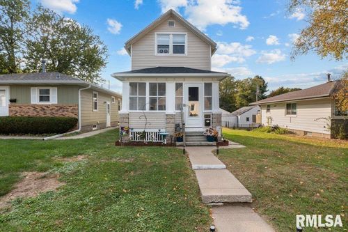 2427 32nd St, Moline, IL, 61265-4913 | Card Image