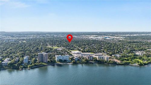 307 Hampton Heath Rd, Burlington, ON, L7L4P7 | Card Image