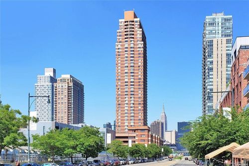 apt-17j-4 48th Ave, Long Island City, NY, 11109-5614 | Card Image