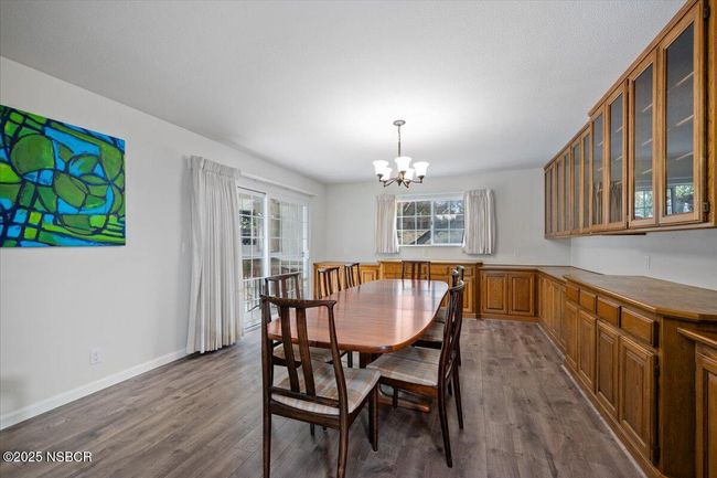 11-Dining Room | Image 9