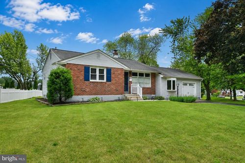 3875 Lukens Ln, Hatboro, PA, 19040-3611 | Card Image