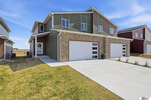 340 N 105th St, Lincoln, NE, 68527 | Card Image