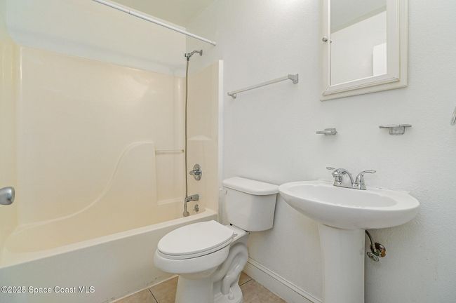 Unit #1232 Full Bathroom with updated vanities | Image 13