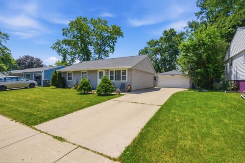 504 Rambler Lane, Streamwood, IL, 60107 | Card Image