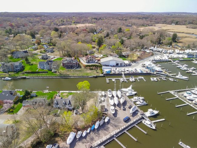 69 Essex Rd, House other with 4 bedrooms, 2 bathrooms and null parking in Old Saybrook CT | Image 33