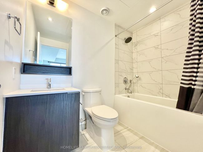 3702 - 5 Buttermill Ave, Condo with 3 bedrooms, 2 bathrooms and null parking in Vaughan ON | Image 29
