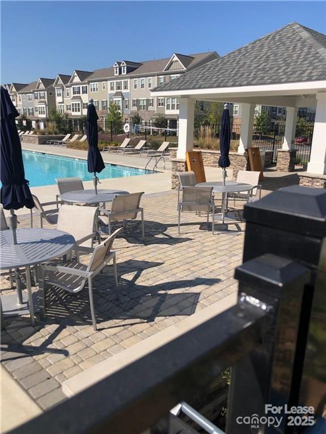 1014 Bexton St, Townhouse with 4 bedrooms, 4 bathrooms and null parking in Charlotte NC | Image 9