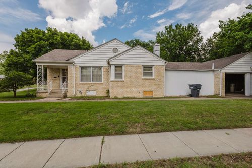 2705 E Menlo St, Wichita, KS, 67211-3835 | Card Image