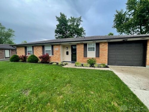 7207 Belle Plain Dr, Huber Heights, OH, 45424-3223 | Card Image