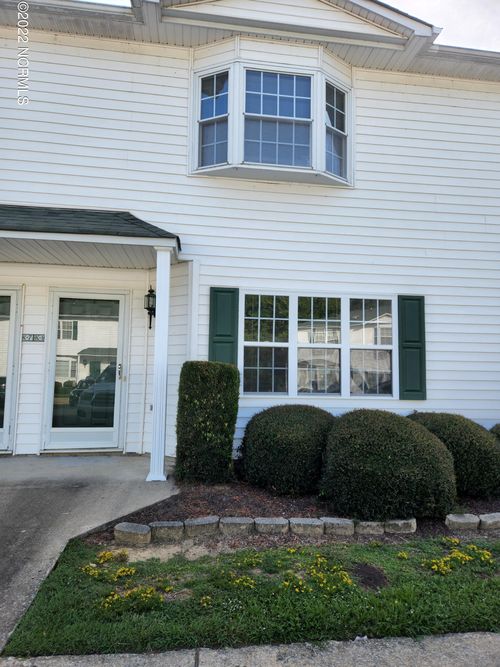 apt-k8-902 Spring Forest Rd, Greenville, NC, 27834-2112 | Card Image