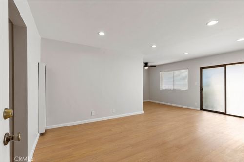 8-1107 E 3rd, Long Beach, CA, 90802 | Card Image