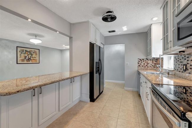 8761 Echo Ln, Condo with 2 bedrooms, 2 bathrooms and null parking in Boca Raton FL | Image 5