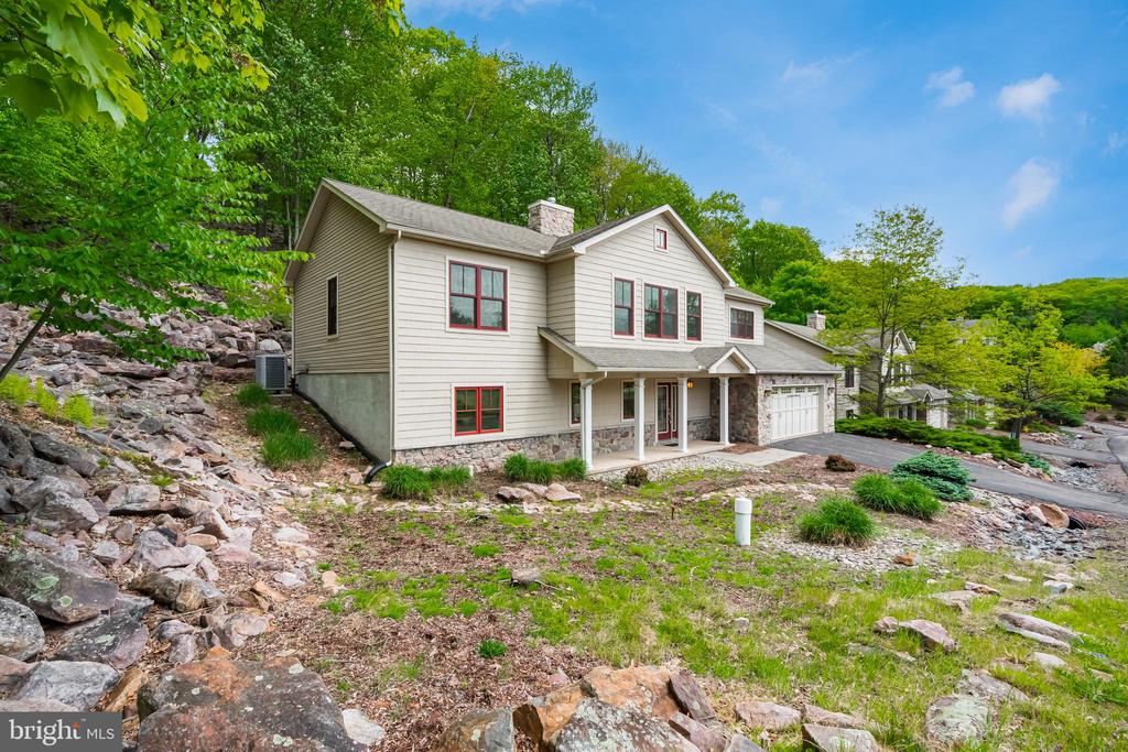 Residential in LAKE HARMONY 2