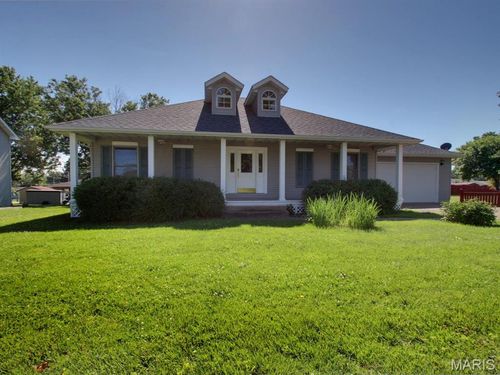 111 Westview St, Palmyra, MO, 63461-1357 | Card Image