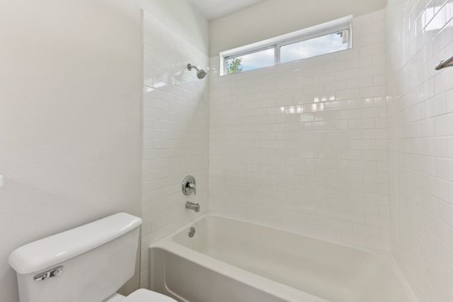 906 Jasmine Trl, House other with 3 bedrooms, 2 bathrooms and 4 parking in Georgetown TX | Image 16