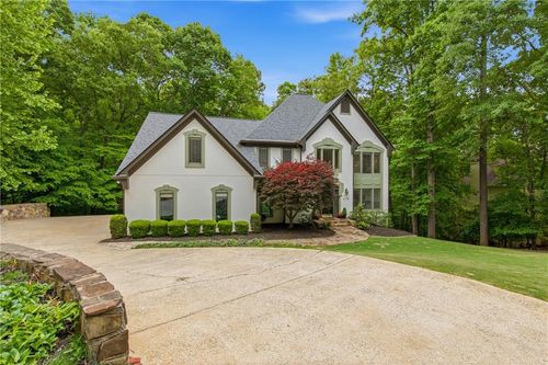 2175 River Cliff Dr, Roswell, GA, 30076-3905 | Card Image