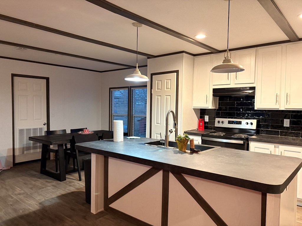 Residential in Goldsmith 5