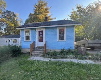 369 Seward Street, Home with 2 bedrooms, 1 bathrooms and null parking in Pontiac MI | Image 1