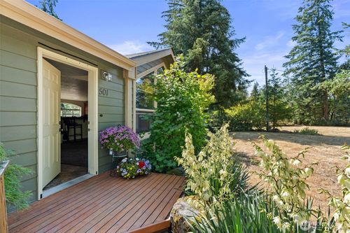 12443 133rd Ave Se, Rainier, WA, 98576-9815 | Card Image