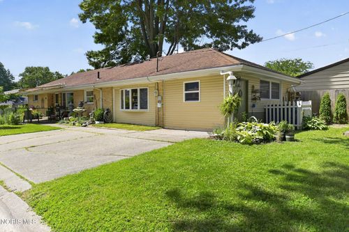 6016 Park St, Sylvania, OH, 43560-1271 | Card Image