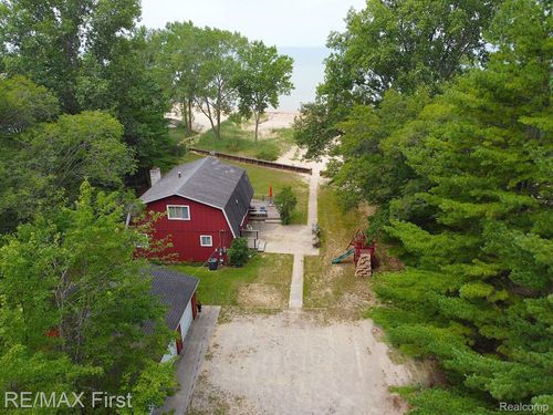 6160 Port Austin Rd, Caseville, MI, 48725-9795 | Card Image