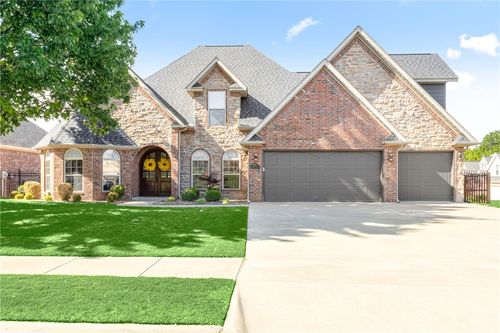 3700 Sw Plateau Blvd, Bentonville, AR, 72712-8653 | Card Image
