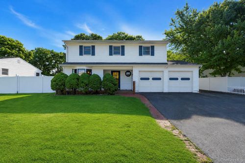 117 Selden Blvd, Centereach, NY, 11720-3313 | Card Image