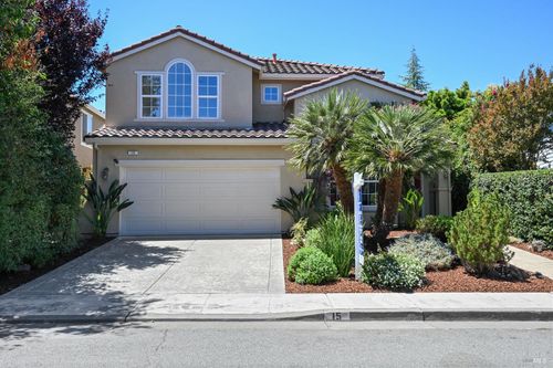 15 Moore Rd, Novato, CA, 94949-6169 | Card Image