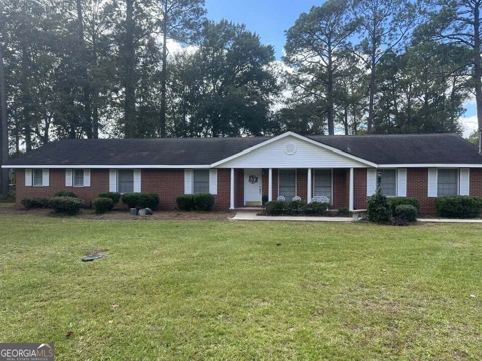 Clifton Rd, Baxley, GA 31513