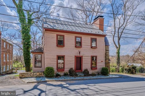 40145 Main St, WATERFORD, VA, 20197-2004 | Card Image