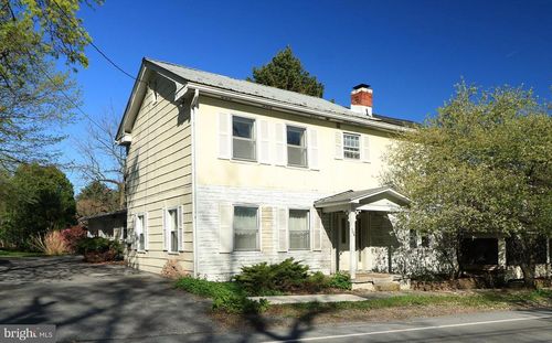 148 S Water St, PINE GROVE MILLS, PA, 16868-1003 | Card Image